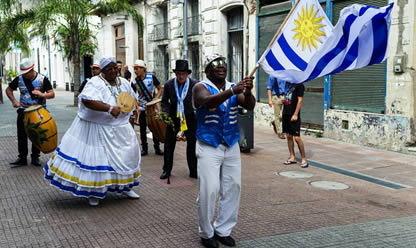 Viajes a MONTEVIDEO COMPLETO 2026 en español | Agencia de Viajes Festival