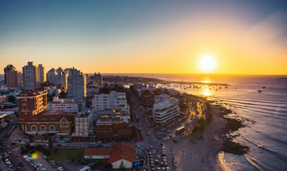 Viajes a MONTEVIDEO Y PUNTA DE ESTE 2026 en español | Agencia de Viajes Festival